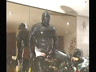 Blowin' Loadz: Triple Shemale Anal Slammin' DP!