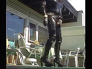 Screaming for Cum: Asshole Avenger Fucks Shemale's Gaping Hole Hard!