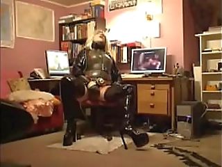 Bringing the Bareback Beef: Foul-Mouthed Fucktoy Fills Filthy Fagette!